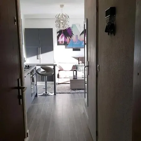 Апартаменты Point Zero A 300 Metre De La Ла-Гранд-Мот